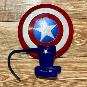Captain America Shield and Gauntlet - magnetic